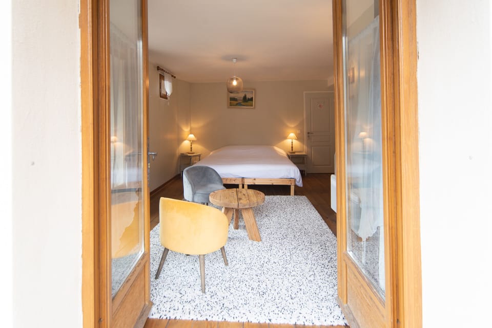 Family Quadruple Room, Ensuite, Mountain View (Marmottes) | Travel crib, free WiFi, bed sheets