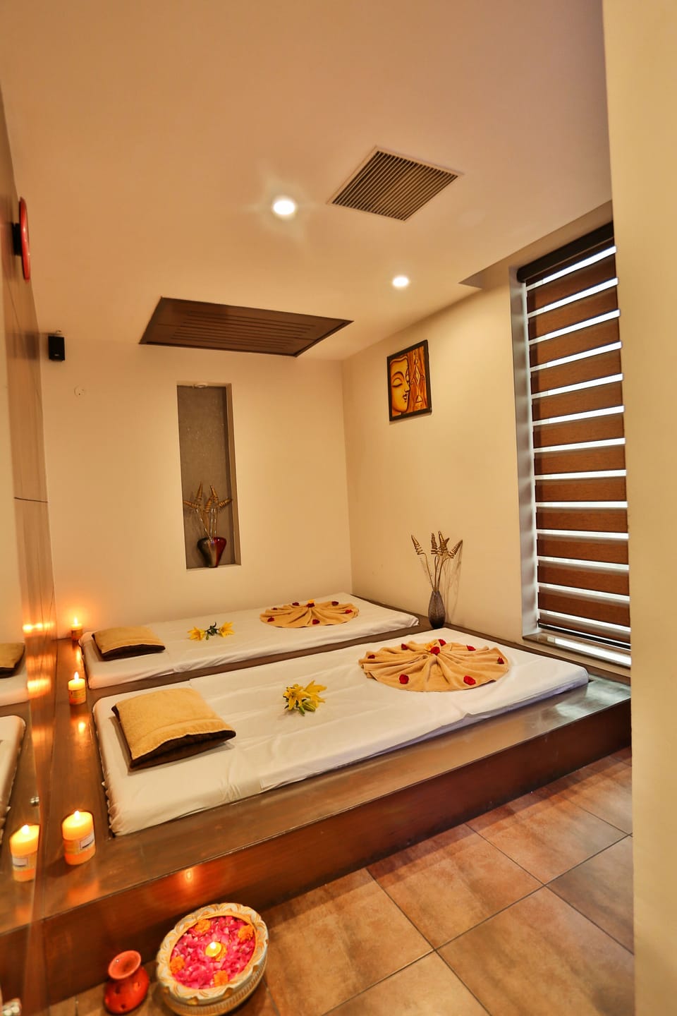 Couples treatment rooms, steam room, body treatments, aromatherapy