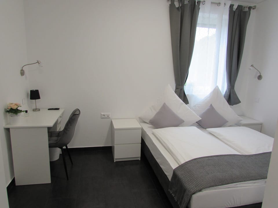 Standard Double Room | Blackout drapes, WiFi (free), bed sheets