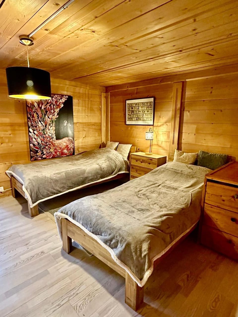 bedroom 2 with an option to make two singles 