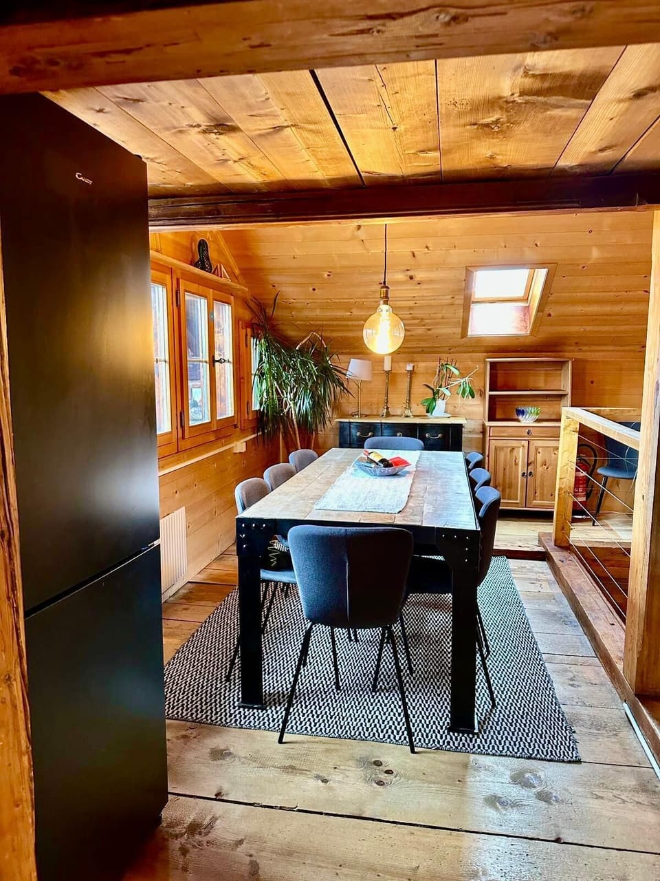 dinning table 