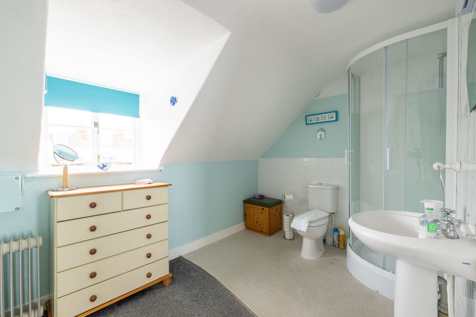 Family Room, Sea View (Room 7) | Bathroom | Shower, hair dryer, towels