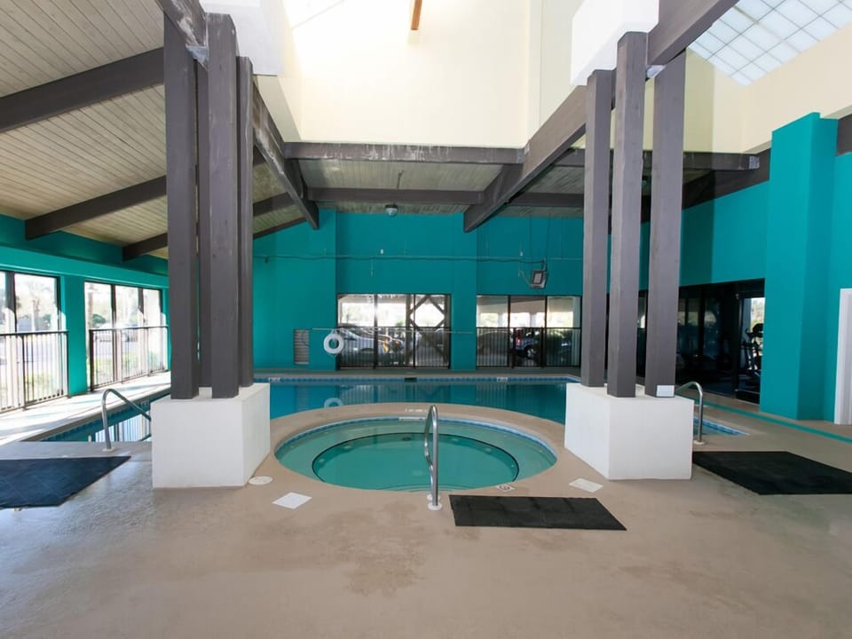 White Caps Complex 8