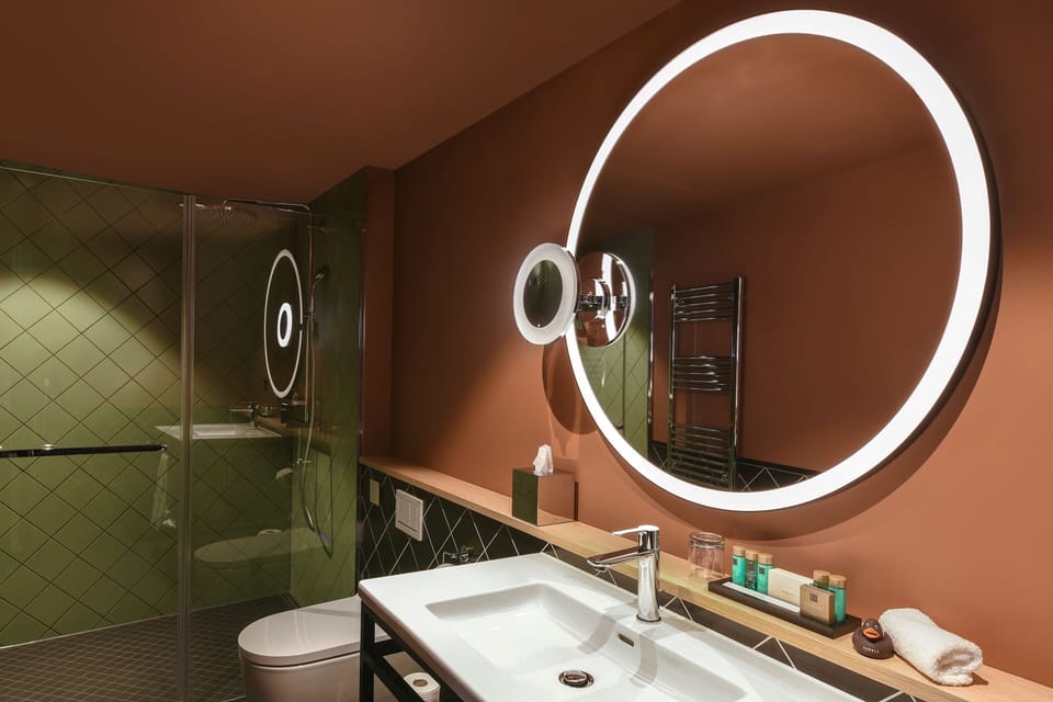 Single Room (Cosy) | Bathroom | Free toiletries, hair dryer, bathrobes, slippers