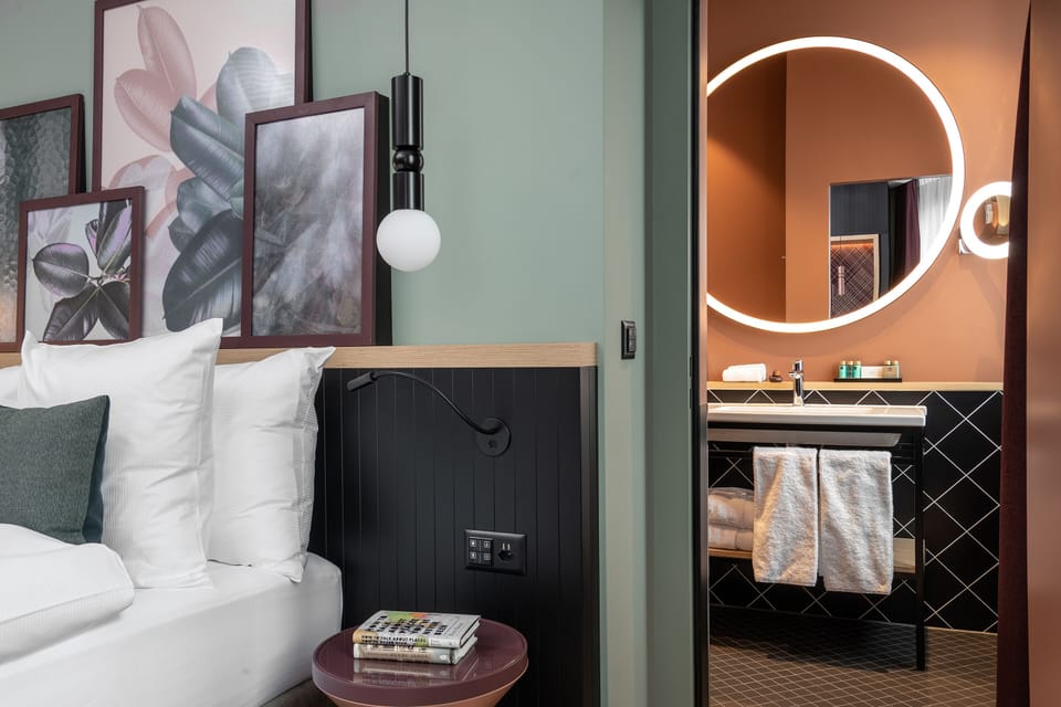 Superior Double Room (Twin or King) | Hypo-allergenic bedding, minibar, in-room safe, desk