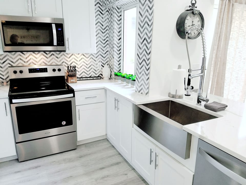 Large Apron Front Sink & All Stainless Steel Appliances