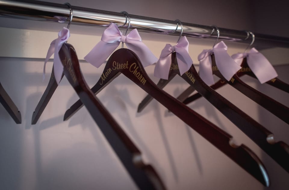 Customized  hangers for bedroom 2