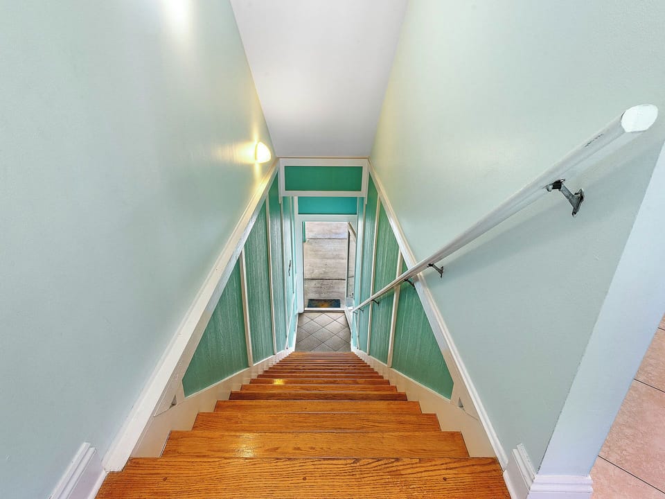 Wits End East Living Room Entryway