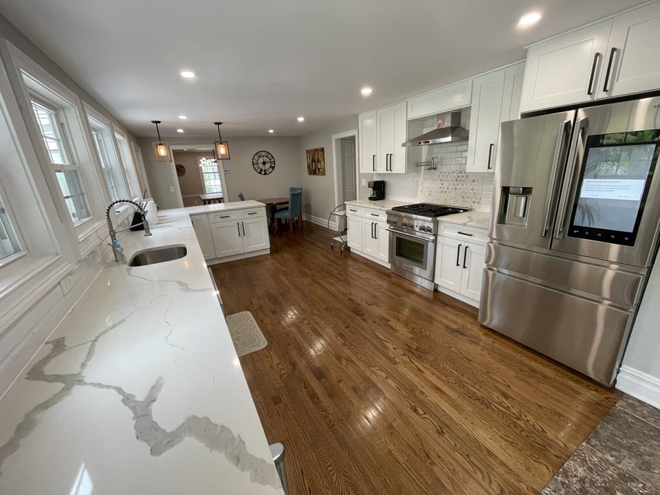 very large, high-end kitchen
