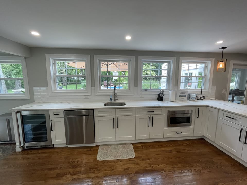 very large, high-end kitchen