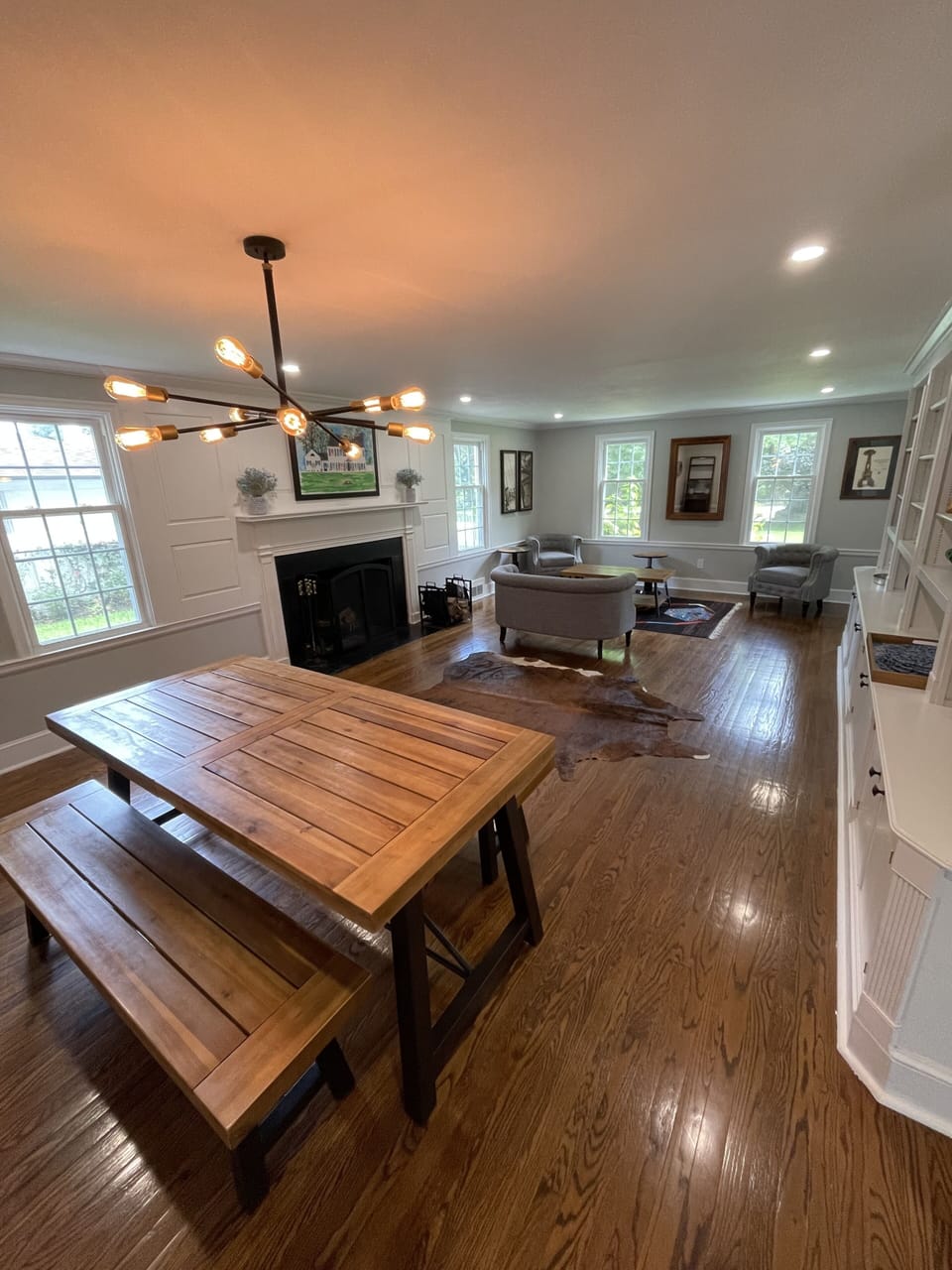 family room/dining room on 1st floor