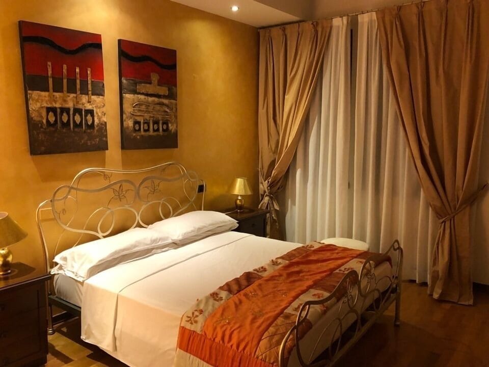 Deluxe Room | Minibar, desk, soundproofing, free WiFi