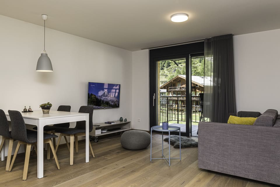 Deluxe Apartment | 1 bedroom, premium bedding, down comforters, individually decorated