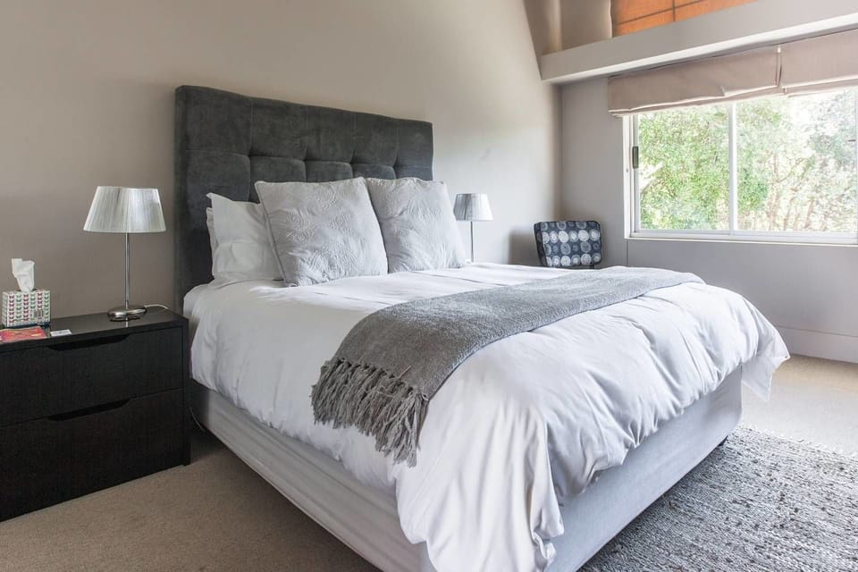 Double Room | Premium bedding, minibar, in-room safe, desk