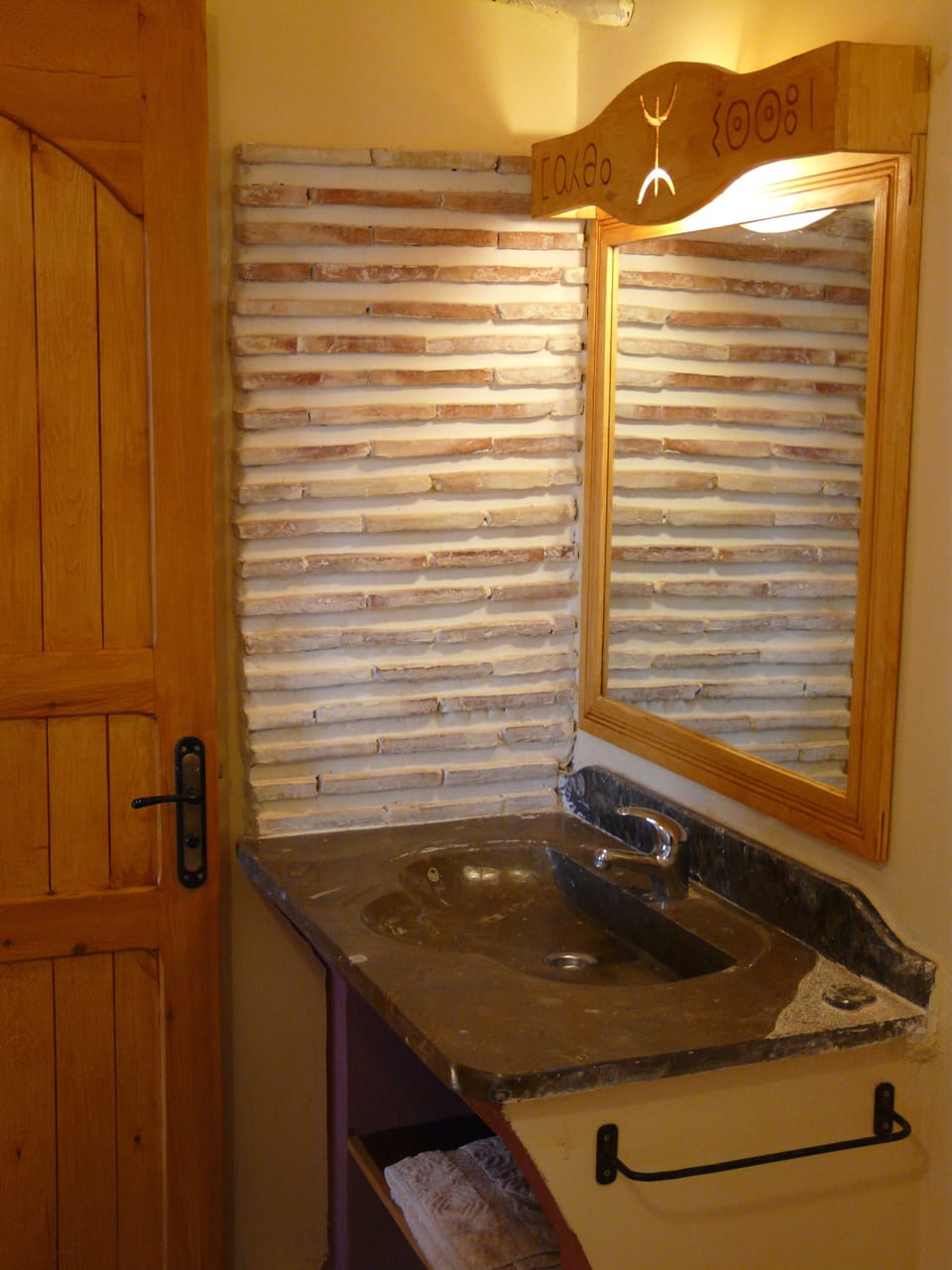 Double or Twin Room | Bathroom sink