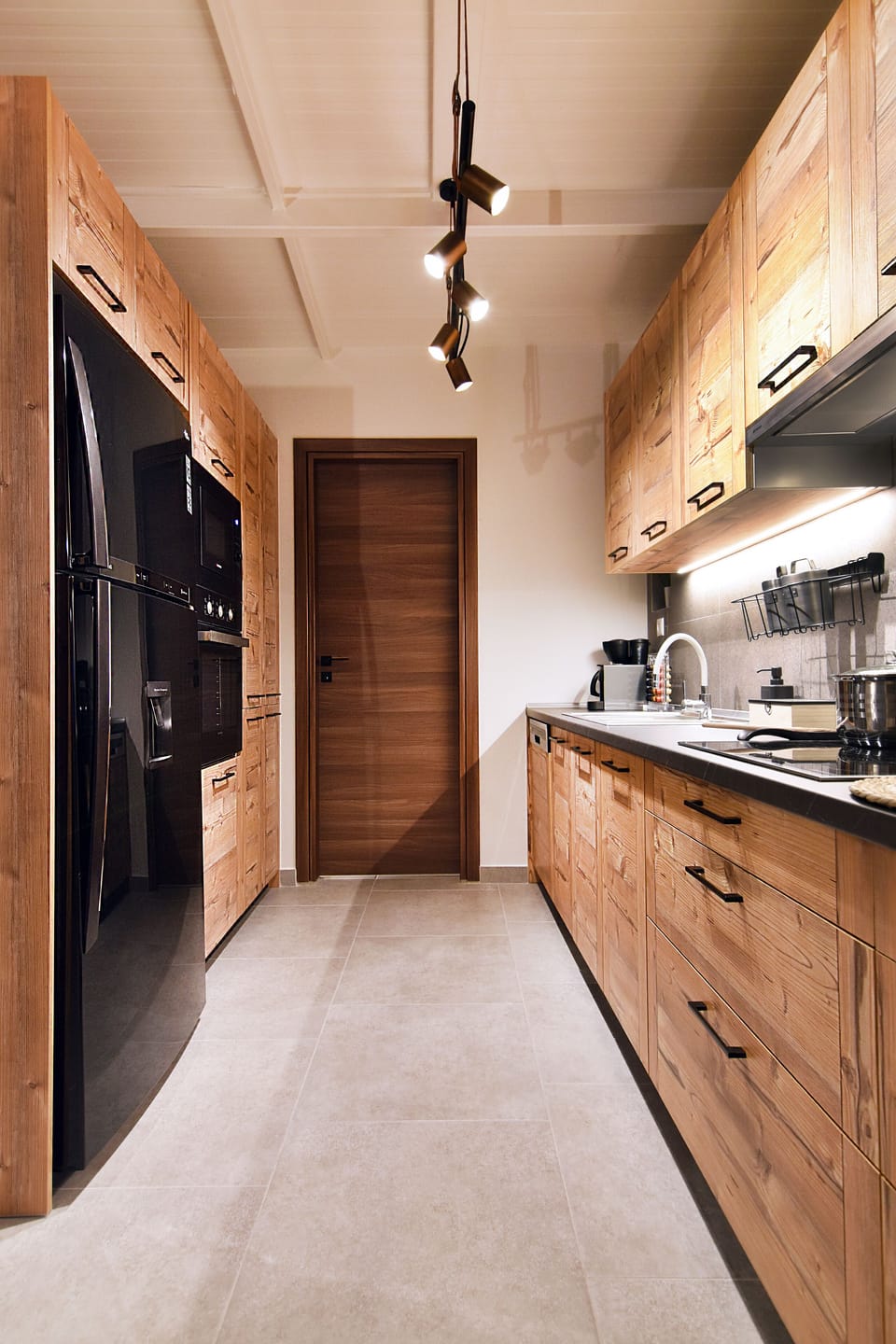 Family House, 2 Bedrooms, Non Smoking, Garden View | Private kitchen | Fridge, coffee/tea maker, cookware/dishes/utensils