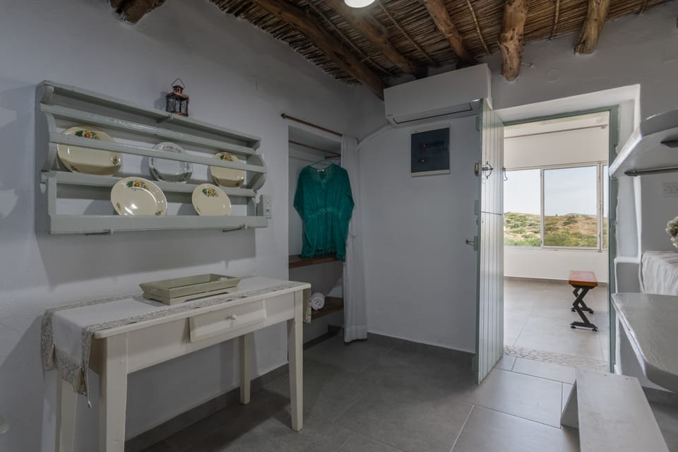 Family House, 2 Bedrooms, Non Smoking, Garden View | 2 bedrooms, iron/ironing board, free WiFi, bed sheets