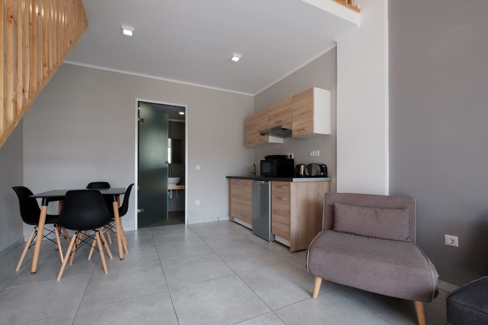 Suite (2 floors) | Soundproofing, free WiFi, bed sheets, wheelchair access