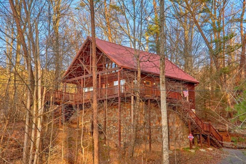 Smoky Mountain Dreams in Beautiful Centrally Located Sky Harbor 