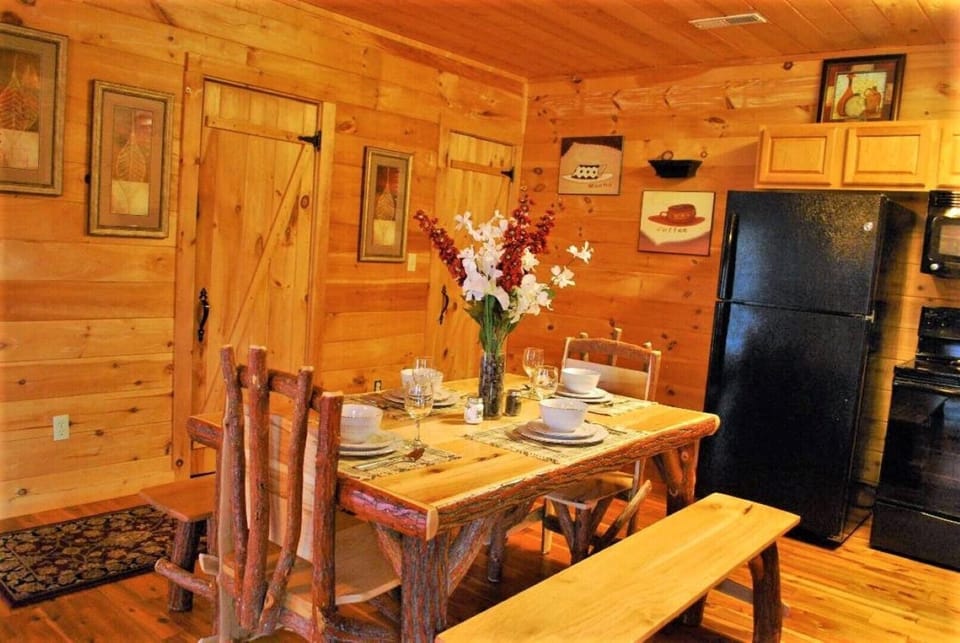 Custom Intimate Knotted Wood Kitchen w/Amish Furniture & New Appliances