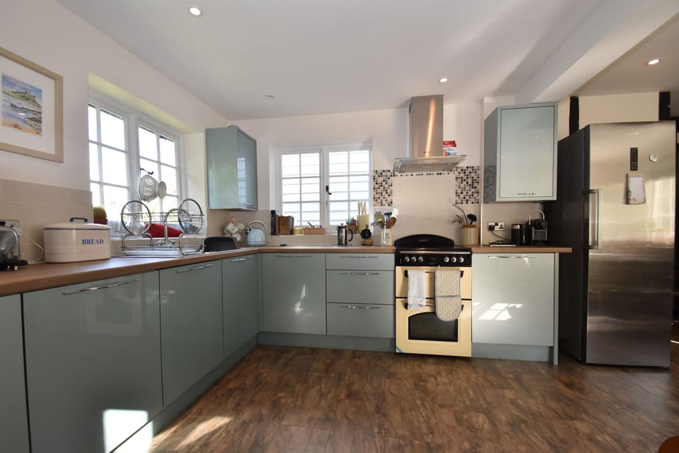 House | Private kitchen | Fridge, microwave, stovetop, dishwasher