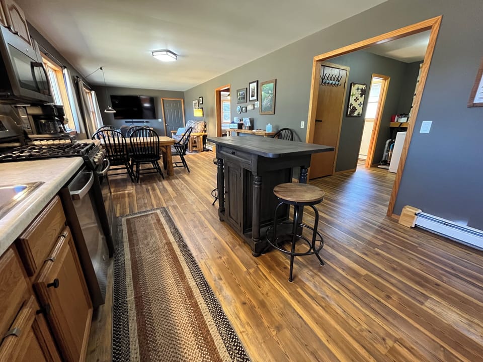 Open concept cabin with plenty of room.