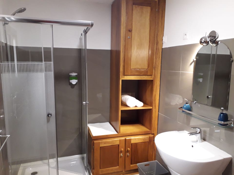 Lodje Bed and Breakfast in Douala