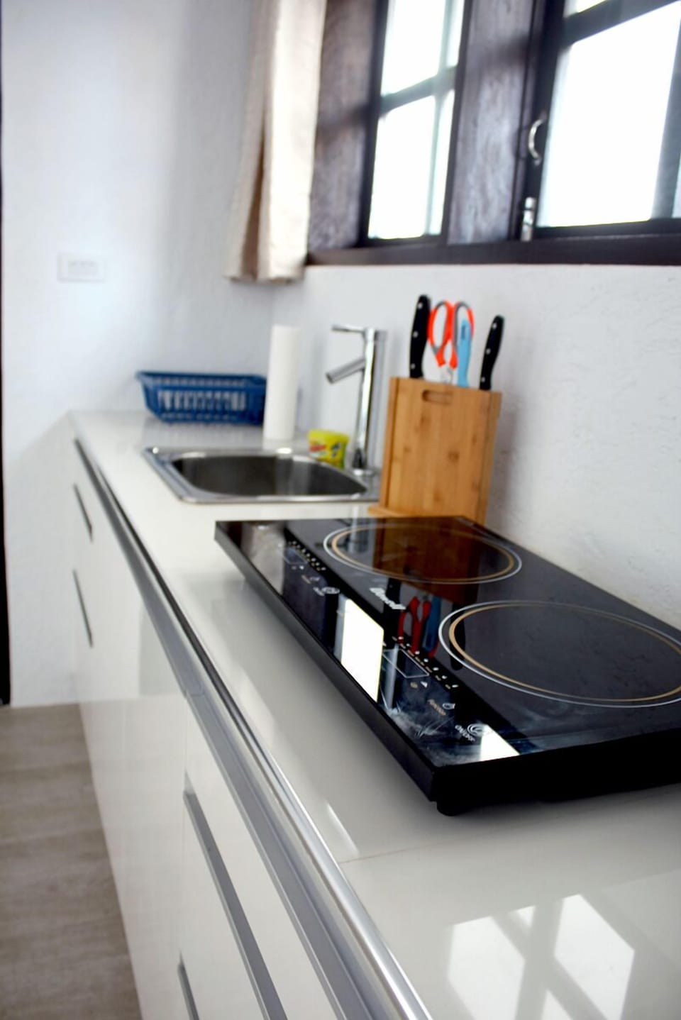 Studio (R6 1F) | Private kitchenette | Electric kettle, cleaning supplies, dining tables