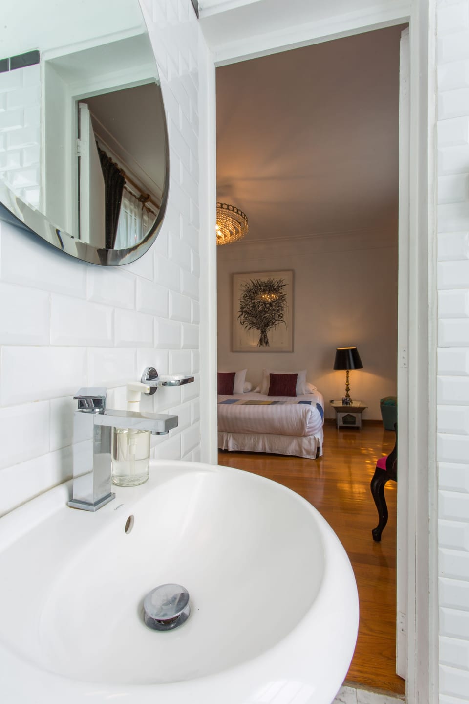 Superior Double Room, 1 King Bed, Ensuite | Bathroom | Free toiletries, hair dryer, towels