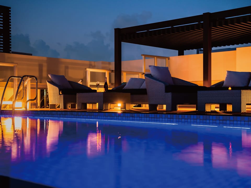 Rooftop pool