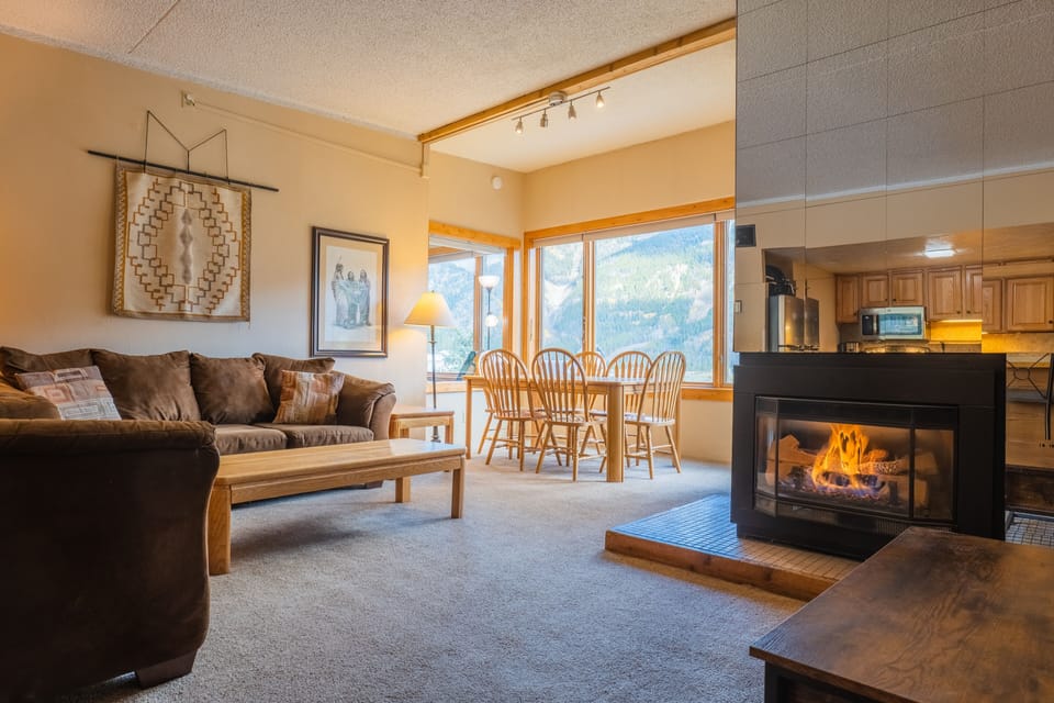 Condo, 2 Bedrooms | Living area | TV