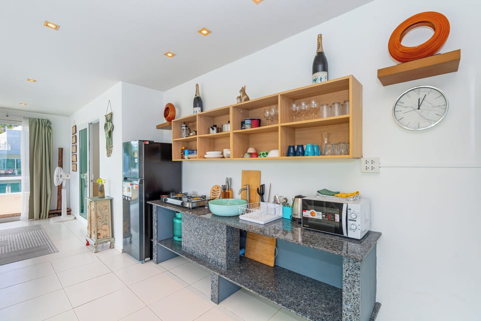 Penthouse 2-Bedroom Suite with Sea View | Private kitchen | Electric kettle