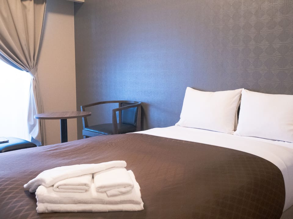 Semi-Double Room [22 sqm], Non Smoking | WiFi (free)