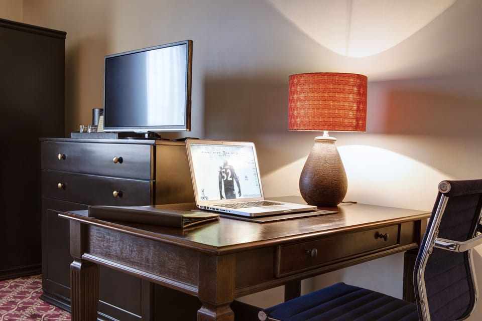 Junior Suite, 2 Double Beds | In-room business center