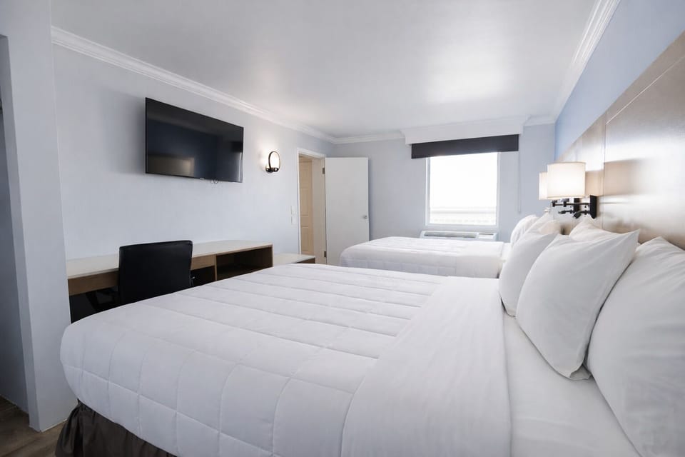 2 Queen Size Bed, Non Smoking | Desk, iron/ironing board, free WiFi, bed sheets