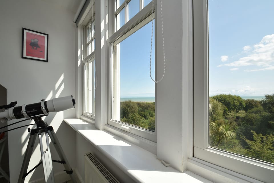 Cottage | Beach/ocean view