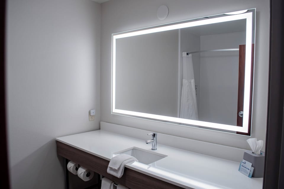 In-room safe, blackout drapes, iron/ironing board, free WiFi