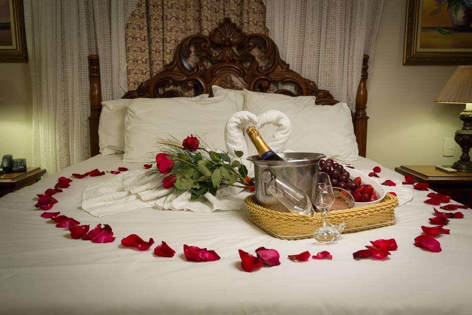 Suite | Minibar, in-room safe, blackout drapes, soundproofing