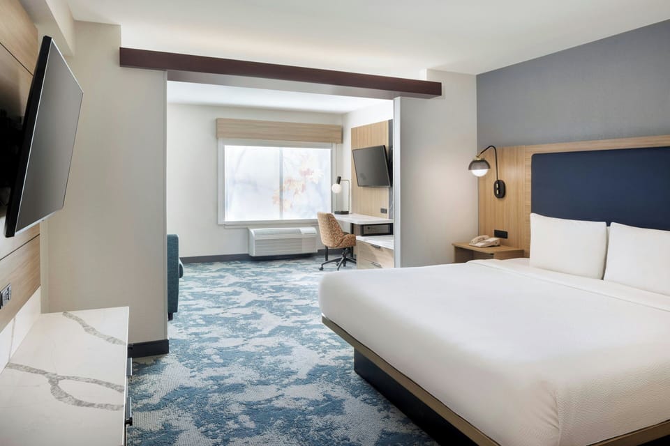 In-room safe, desk, laptop workspace, iron/ironing board