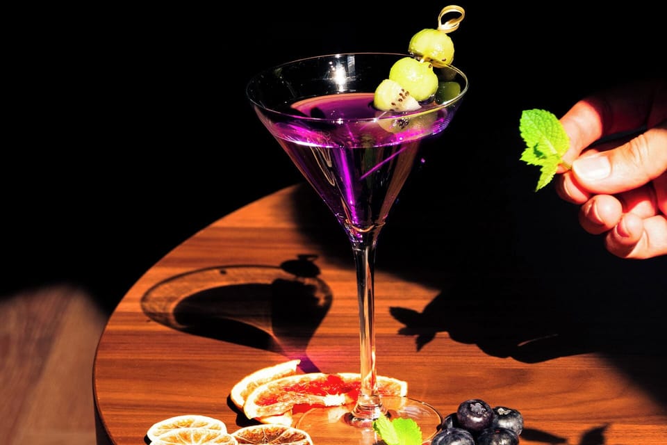 Cocktail bar
