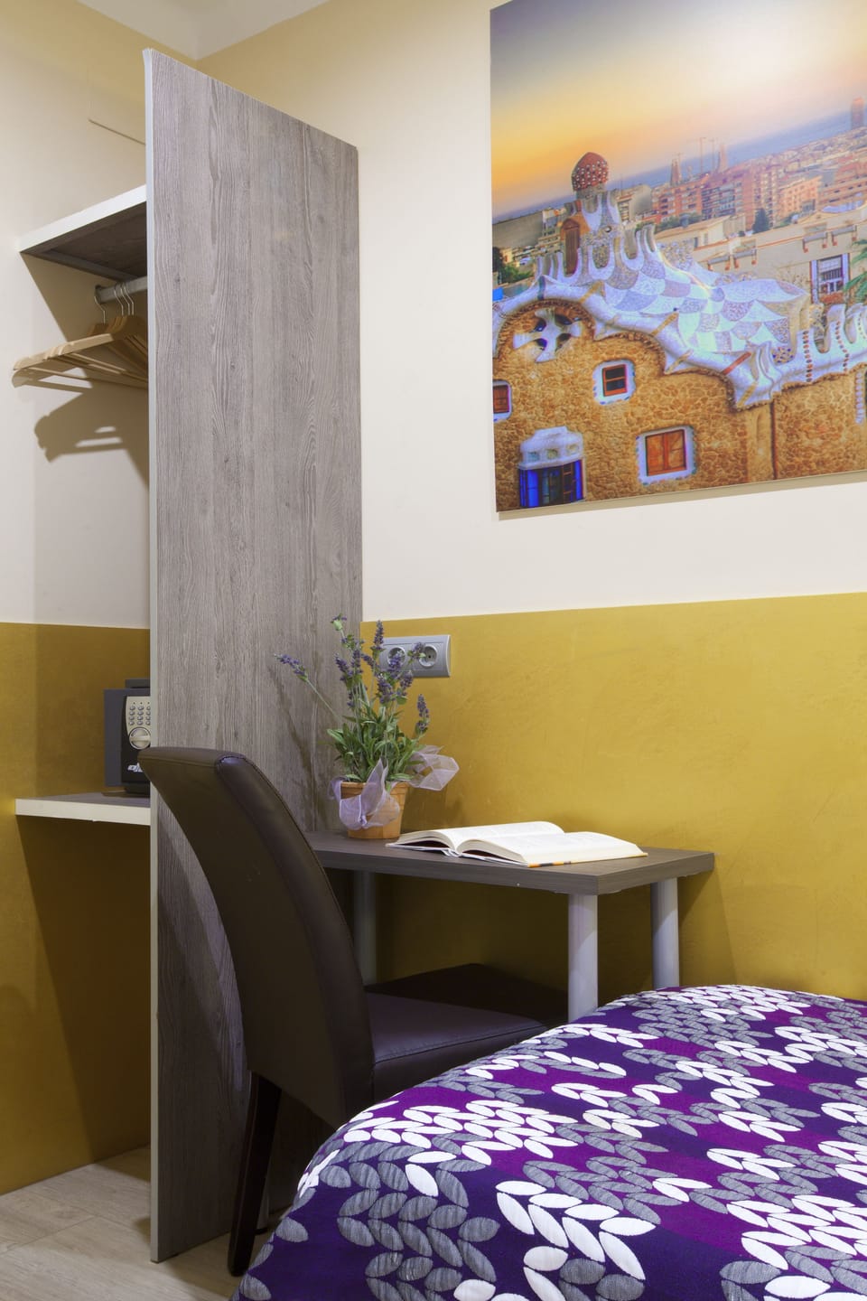 Single Room | In-room safe, blackout drapes, free WiFi, bed sheets