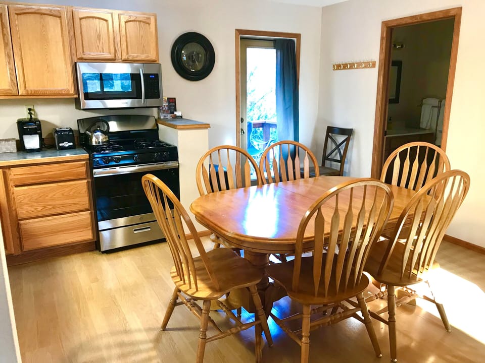 Dining area & Kitchen