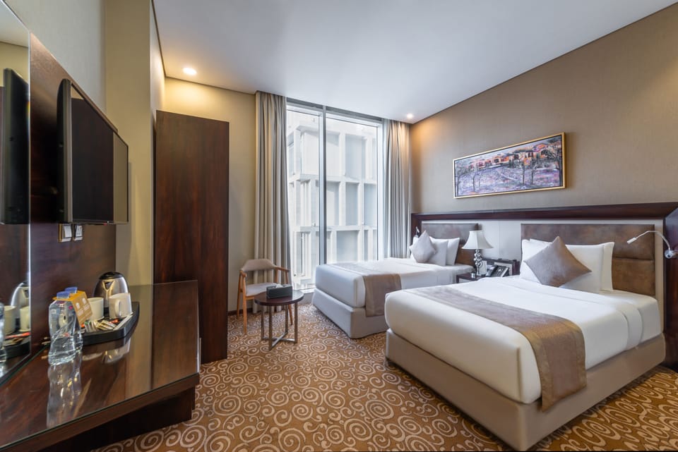 Superior Twin Room | Minibar, desk, blackout drapes, soundproofing