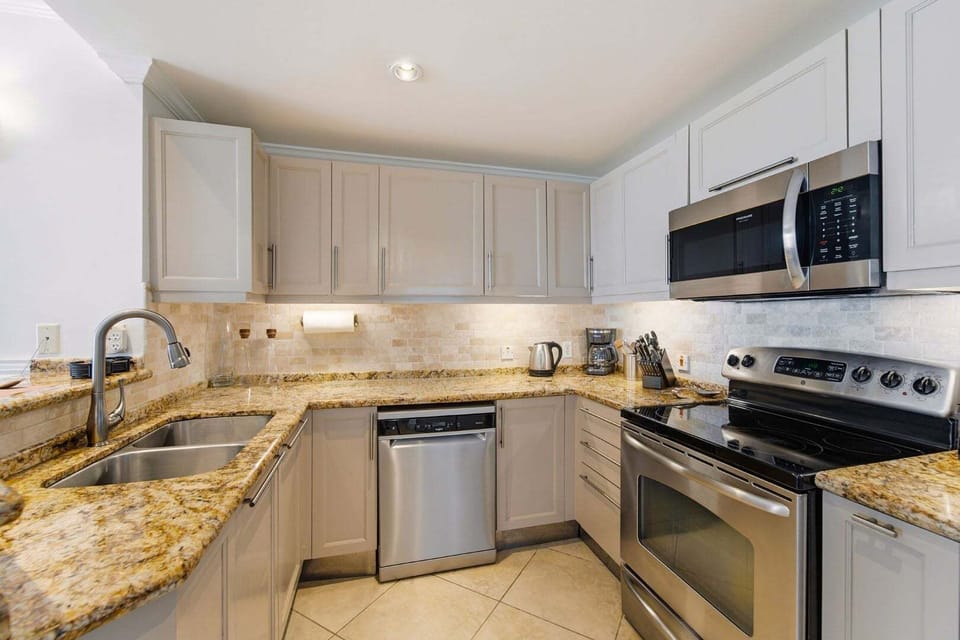 Sapphire Beach 209 - Outfitted with all you'll need while on holiday