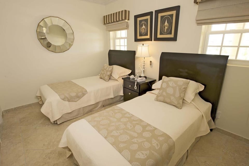 Sapphire Beach 509 - Relaxing bedroom three