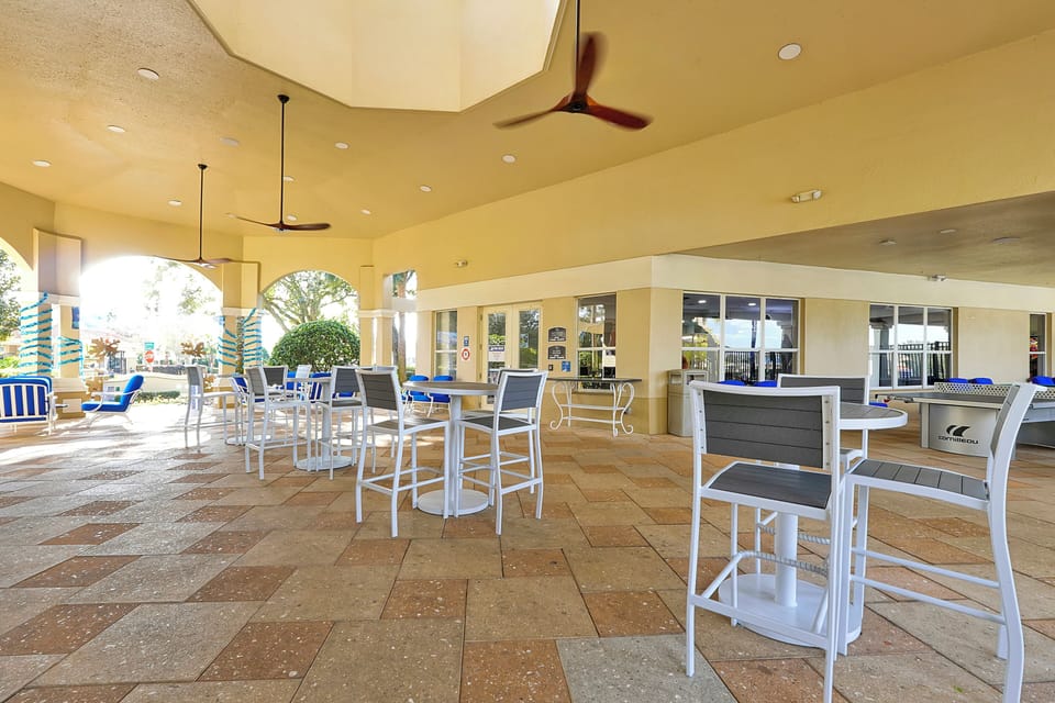 Plenty of seating at the marketplace