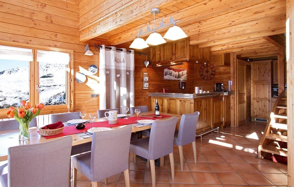 The fully-equipped kitchen features all the amenities you'd need to make a delicious meal.