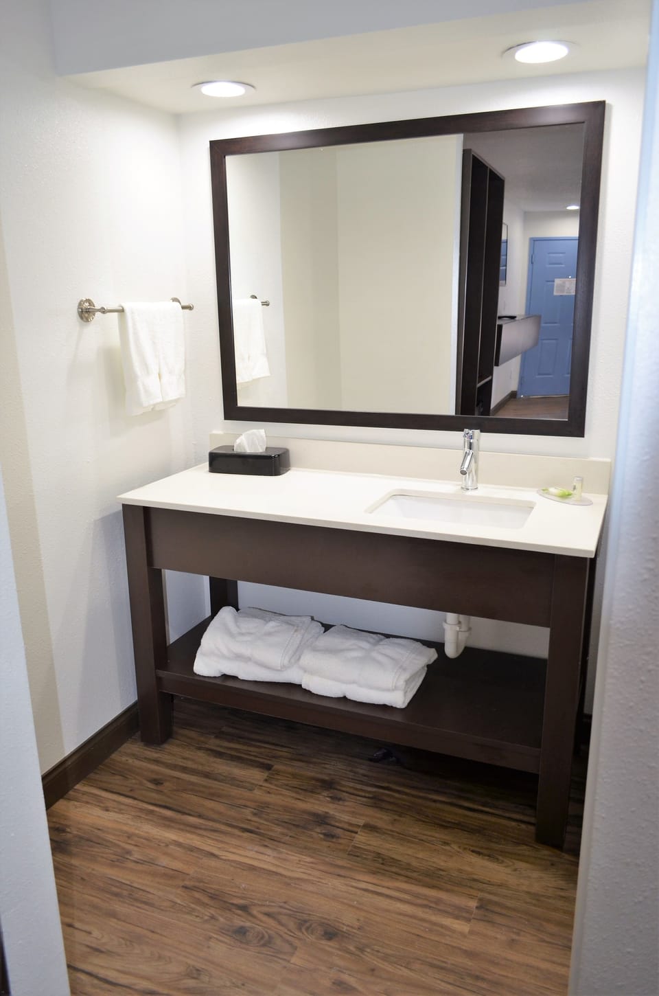 Bathroom sink