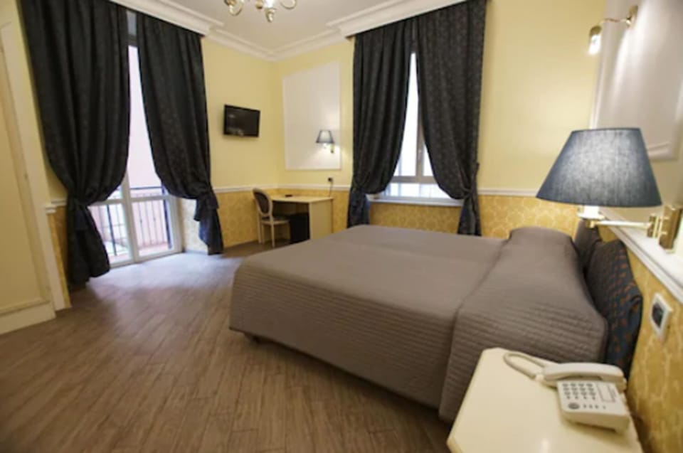 Minibar, in-room safe, individually furnished, desk
