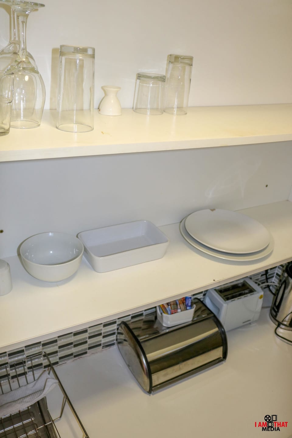 Comfort Apartment | Private kitchenette | Full-size fridge, microwave, oven, stovetop